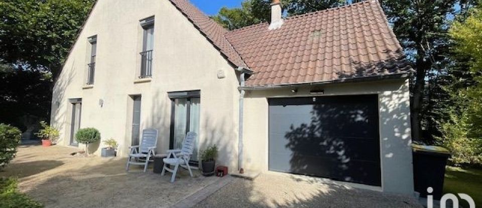 House 7 rooms of 149 m² in Boissise-le-Roi (77310)