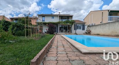 House 7 rooms of 137 m² in Le Pontet (84130)