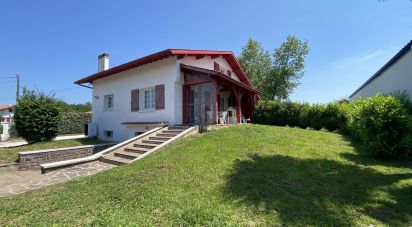 House 4 rooms of 145 m² in Cambo-les-Bains (64250)