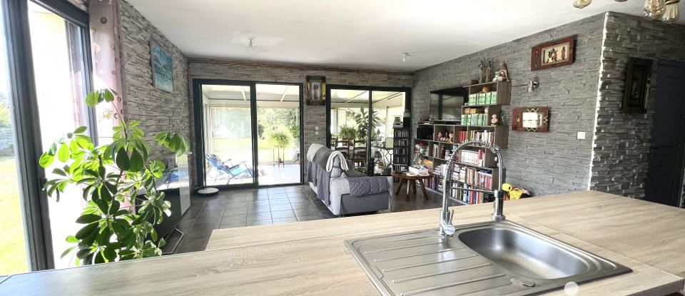 Maison 6 pièces de 130 m² à Belin-Béliet (33830)