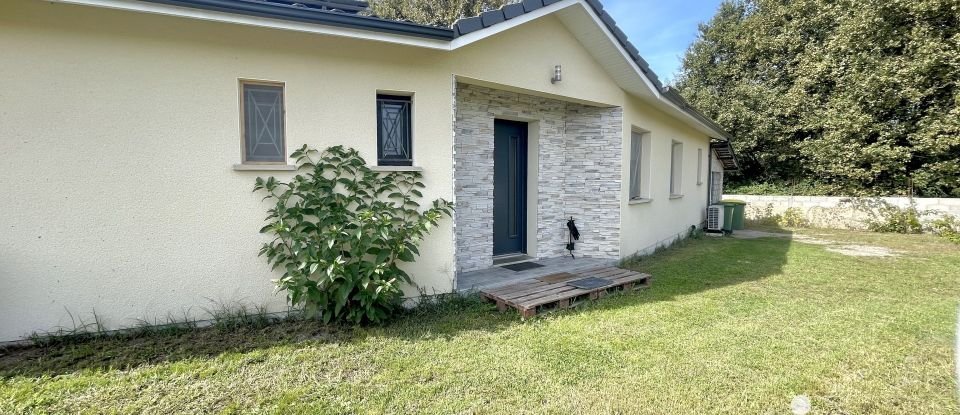 Maison 6 pièces de 130 m² à Belin-Béliet (33830)