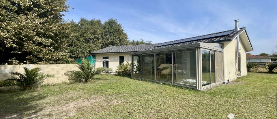 Maison 6 pièces de 130 m² à Belin-Béliet (33830)