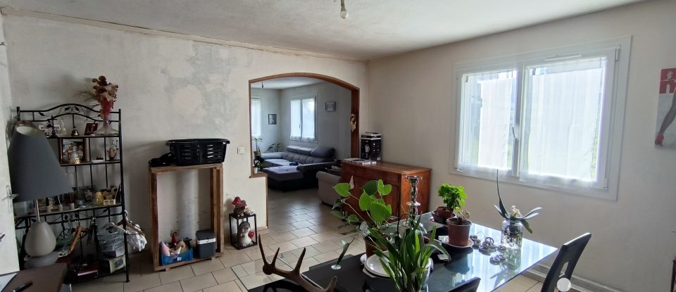 House 5 rooms of 123 m² in Tillières-sur-Avre (27570)