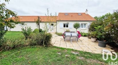 House 5 rooms of 130 m² in Fontenay-le-Comte (85200)