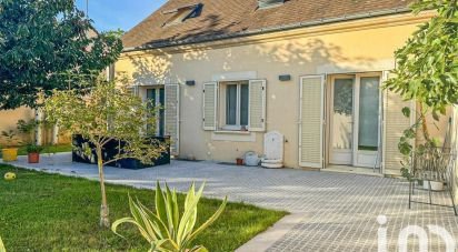 House 10 rooms of 162 m² in Rosny-sur-Seine (78710)