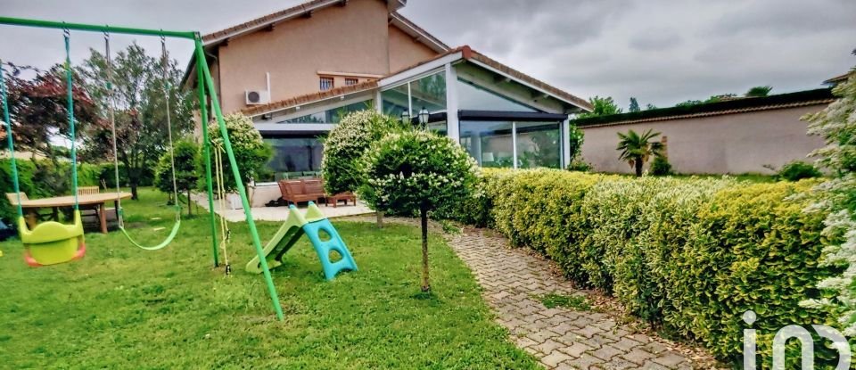 Maison 7 pièces de 233 m² à Saint-Clair-du-Rhône (38370)