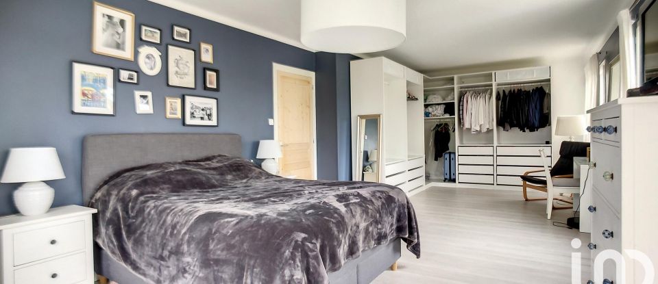 Maison 7 pièces de 233 m² à Saint-Clair-du-Rhône (38370)