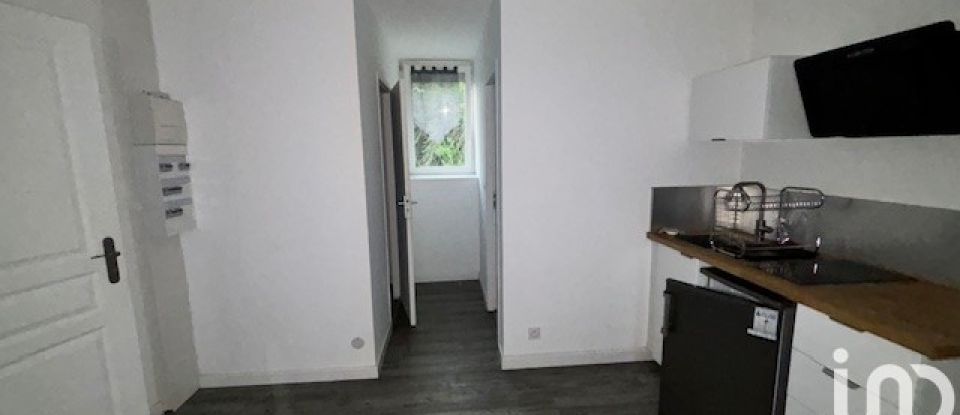 Studio 1 pièce de 30 m² à Carhaix-Plouguer (29270)