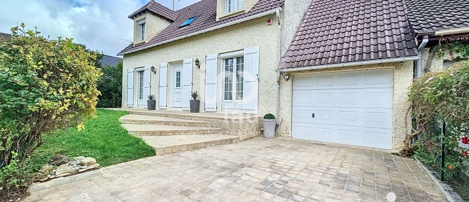 Maison 6 pièces de 114 m² à La Queue-en-Brie (94510)