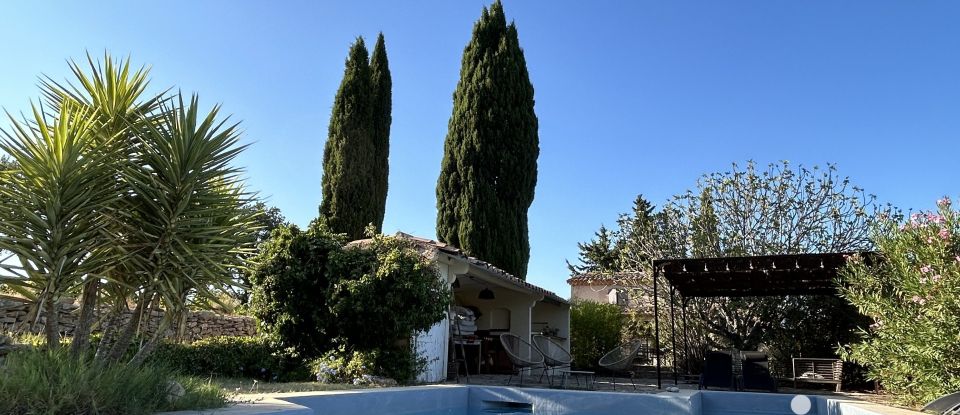 Maison traditionnelle 8 pièces de 222 m² à Le Castellet (83330)