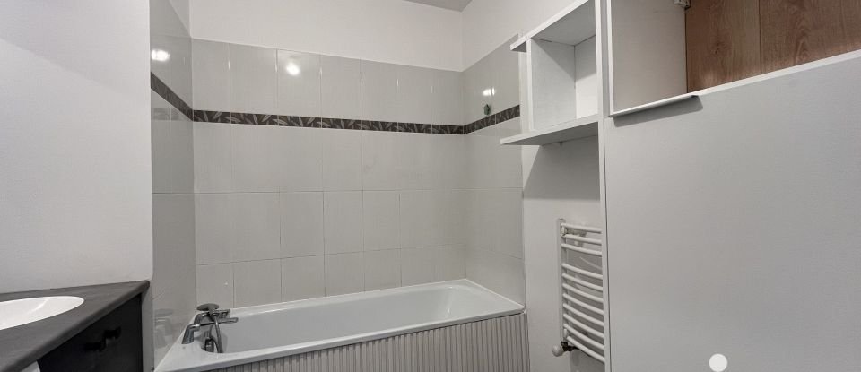 Appartement 3 pièces de 69 m² à Aubervilliers (93300)