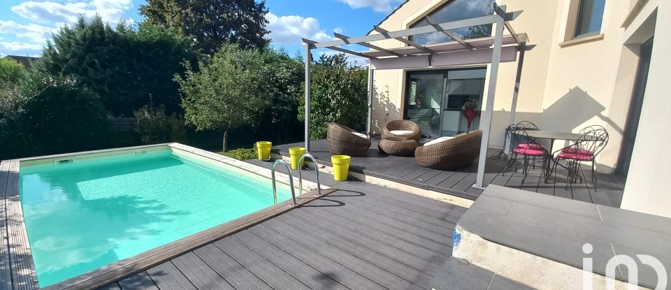 Architect house 8 rooms of 196 m² in Champs-sur-Marne (77420)