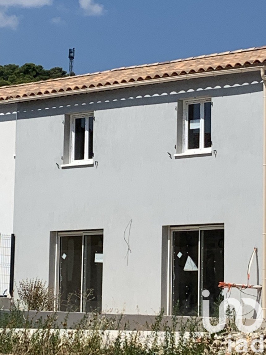 Maison 4 pièces de 93 m² à Carnoules (83660)