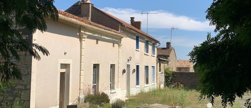 Maison de campagne 7 pièces de 166 m² à Saint-Martin-de-Sanzay (79290)