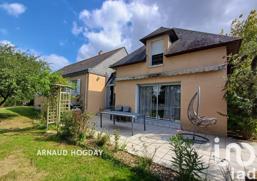 Maison 5 pièces de 140 m² à Saint-Martin-du-Fouilloux (49170)