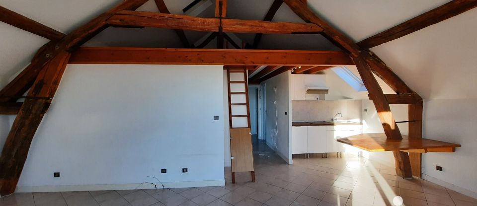 Maison 8 pièces de 326 m² à Grisy-Suisnes (77166)