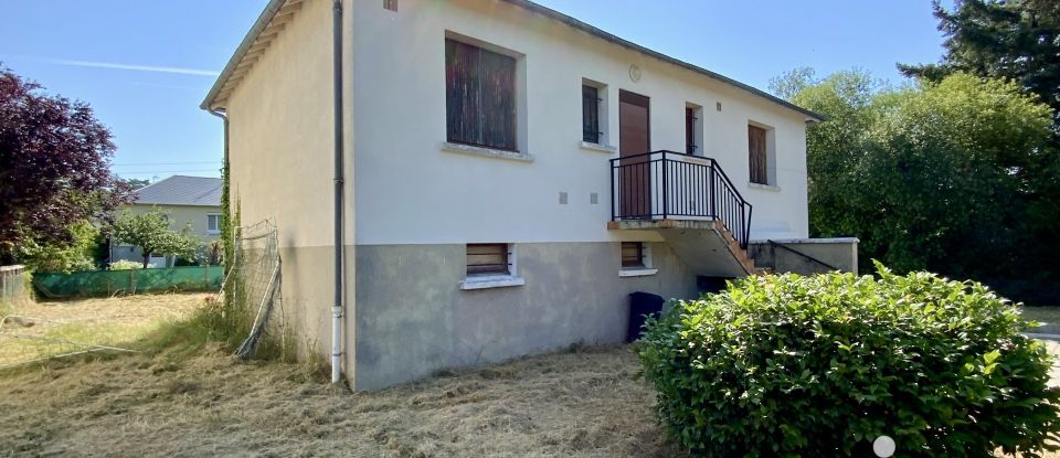 House 5 rooms of 69 m² in Salbris (41300)