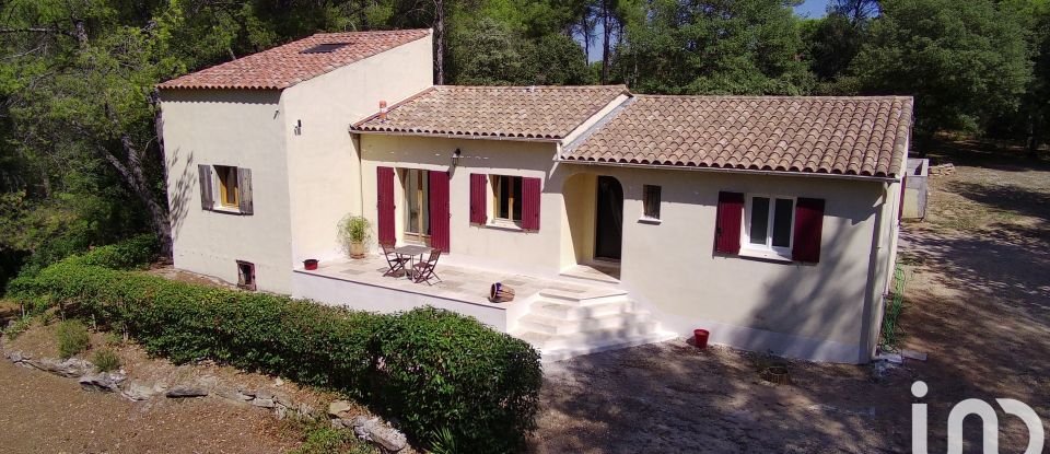 Traditional house 5 rooms of 164 m² in Pourrières (83910)