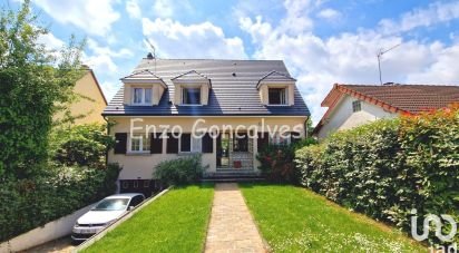 Maison 7 pièces de 175 m² à La Ville-du-Bois (91620)