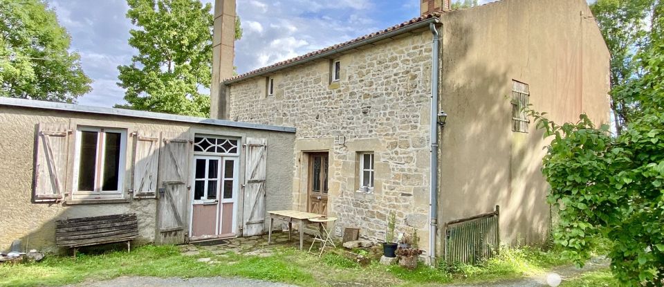 Maison traditionnelle 4 pièces de 126 m² à Foussais-Payré (85240)