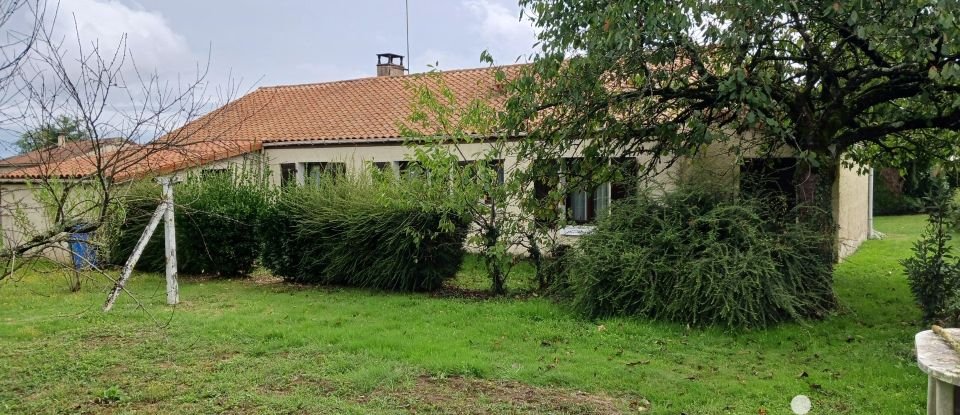 Pavilion 3 rooms of 76 m² in Champagné-Saint-Hilaire (86160)