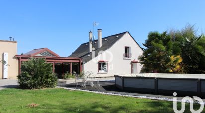 House 8 rooms of 170 m² in Poillé-sur-Vègre (72350)