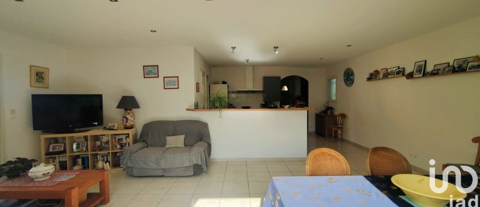 Maison 4 pièces de 105 m² à Servian (34290)