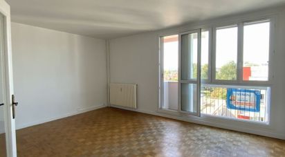 Apartment 4 rooms of 81 m² in Montmagny (95360)