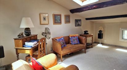 House 5 rooms of 233 m² in Saint-Zacharie (83640)