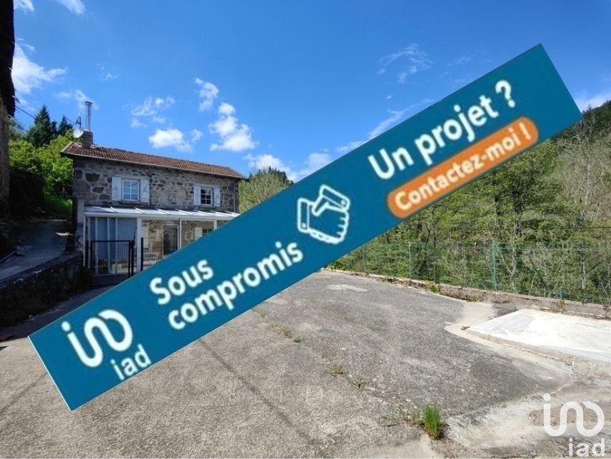 Maison de campagne 4 pièces de 60 m² à Rochepaule (07320)