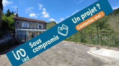 Maison de campagne 4 pièces de 60 m² à Rochepaule (07320)