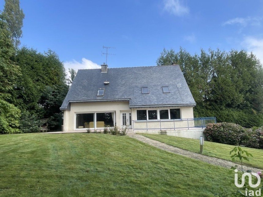 Maison 7 pièces de 183 m² à Saint-Vran (22230)