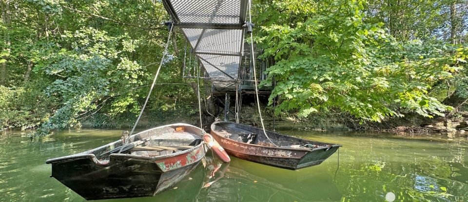 Péniche 7 pièces de 198 m² à Paris (75016)