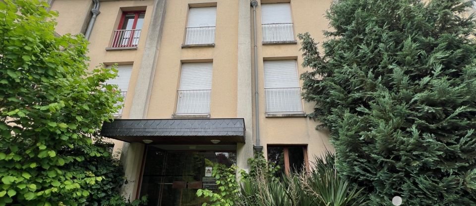 Building in Segré (49500) of 1,400 m²