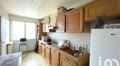 Apartment 3 rooms of 65 m² in Évry (91000)