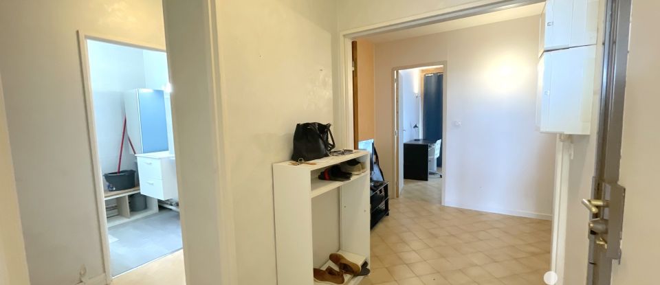 Appartement 3 pièces de 65 m² à Évry (91000)