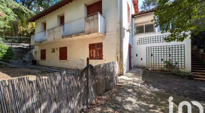 Traditional house 5 rooms of 120 m² in Aix-en-Provence (13100)