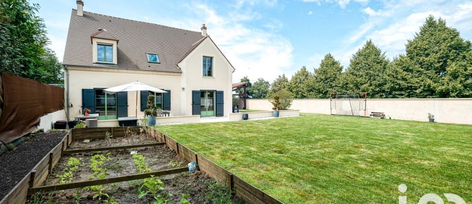 Maison traditionnelle 7 pièces de 175 m² à Montgé-en-Goële (77230)