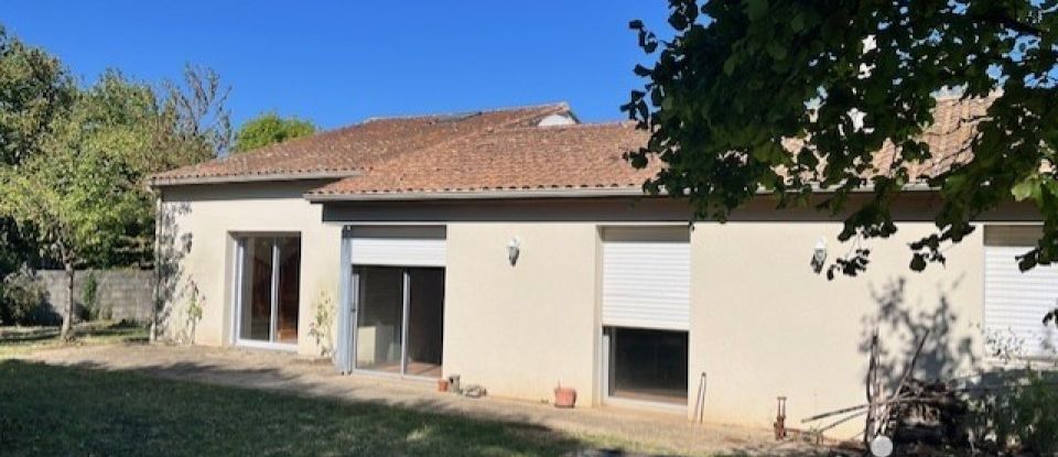 Maison d’architecte 6 pièces de 155 m² à Vouillé (79230)