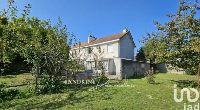 House 5 rooms of 106 m² in Nantes (44300)