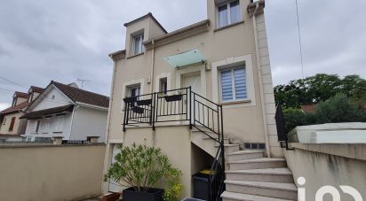 Maison traditionnelle 5 pièces de 98 m² à Villeneuve-le-Roi (94290)