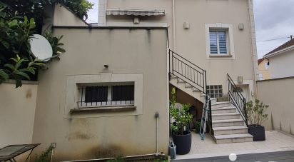 Maison traditionnelle 5 pièces de 98 m² à Villeneuve-le-Roi (94290)