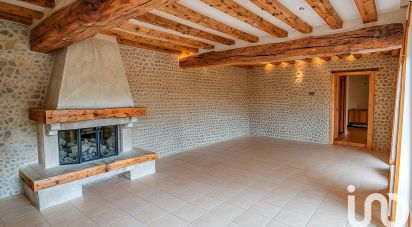 Traditional house 6 rooms of 130 m² in Beaumont-du-Gâtinais (77890)