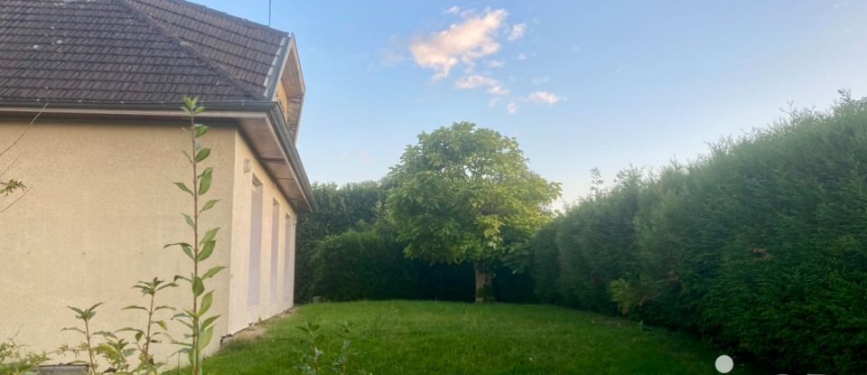 Traditional house 5 rooms of 115 m² in Châtonnay (38440)