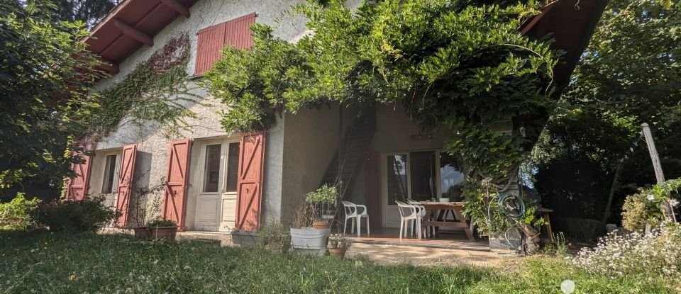 Village house 5 rooms of 153 m² in Laloubère (65310)