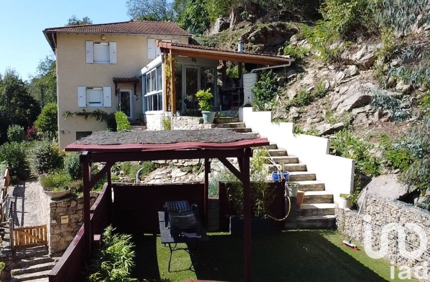 Maison de campagne 4 pièces de 107 m² à Colombier-le-Vieux (07410)