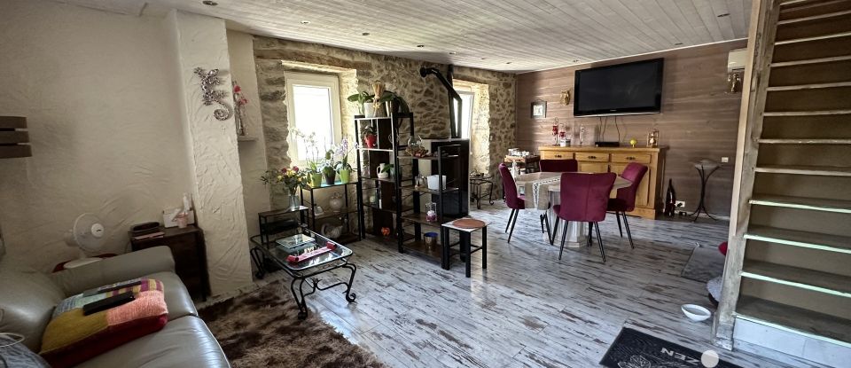 Maison de campagne 4 pièces de 107 m² à Colombier-le-Vieux (07410)