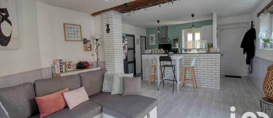 Maison de campagne 4 pièces de 84 m² à Ichy (77890)