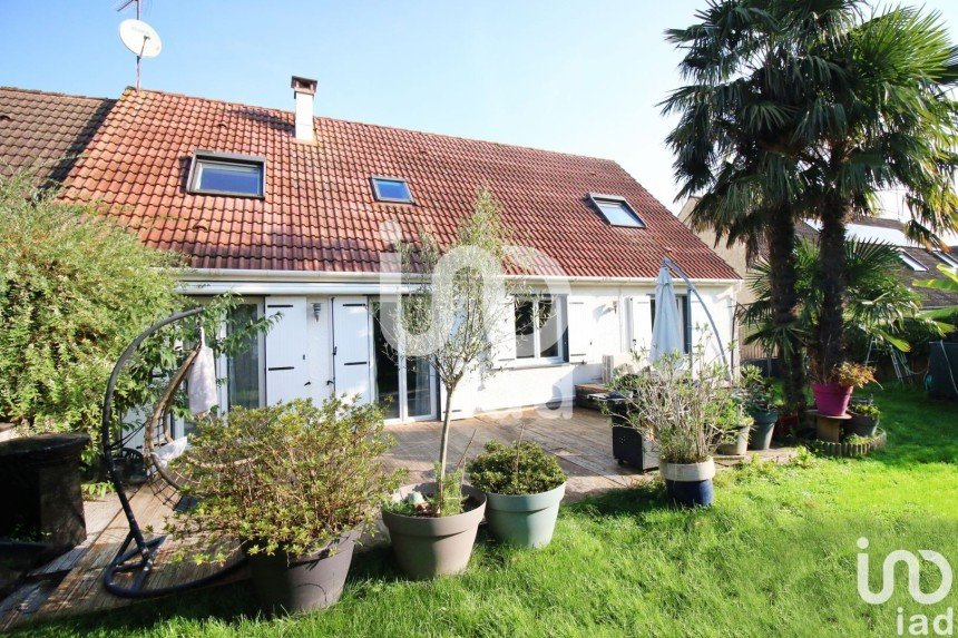 House 7 rooms of 150 m² in Le Plessis-Belleville (60330)