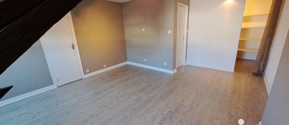 Appartement 2 pièces de 57 m² à Moulins (03000)